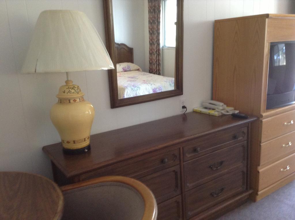 Tumbleweed Motel Cache Creek Quarto foto